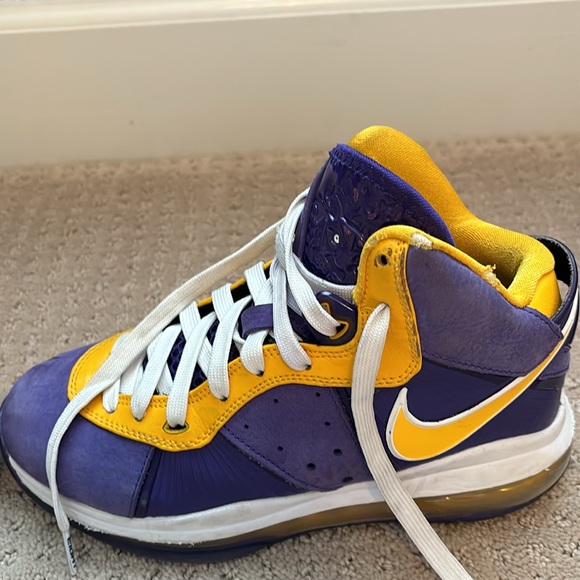 Nike Lebron VIII GS Lakers CT5115-500 - Court Purple / Gold - Sz 5Y - Picture 4 of 8